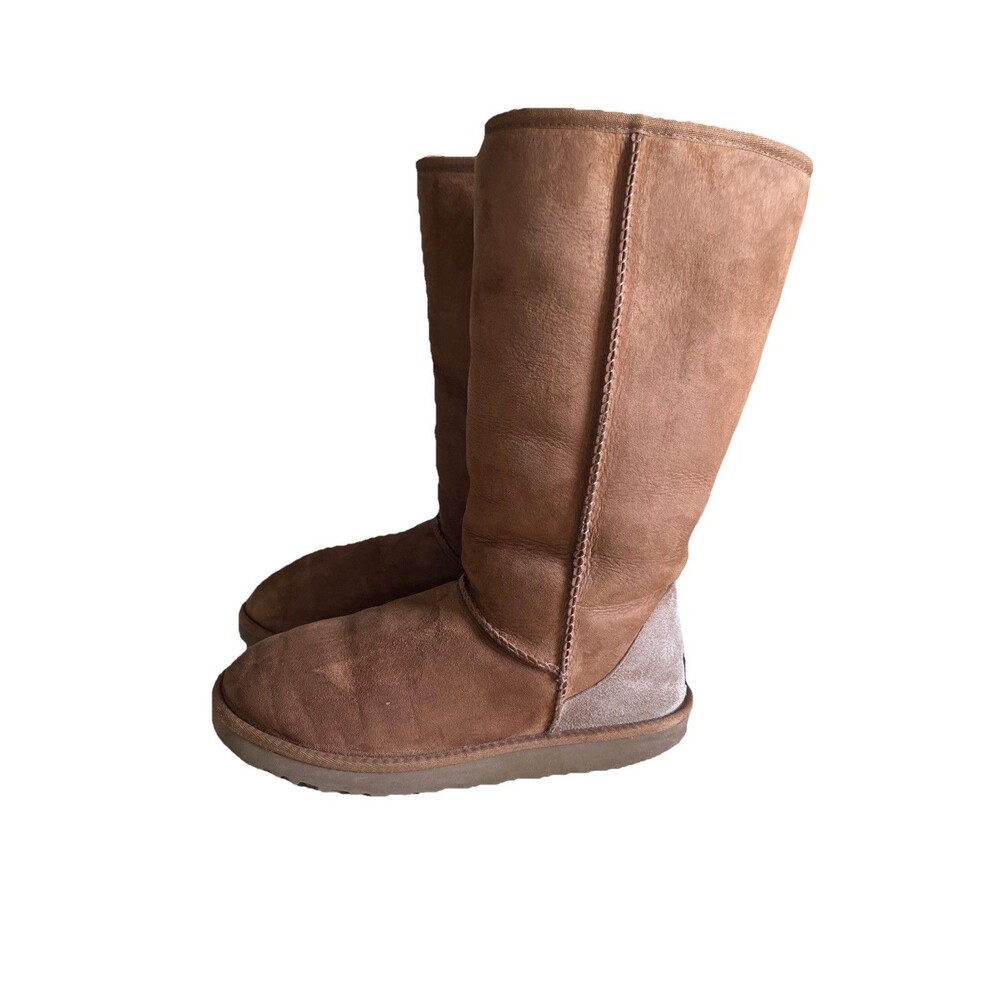 UGG Australia Classic Tall Boots Women's Size 8 Chestnut Suede Sheepskin 5815